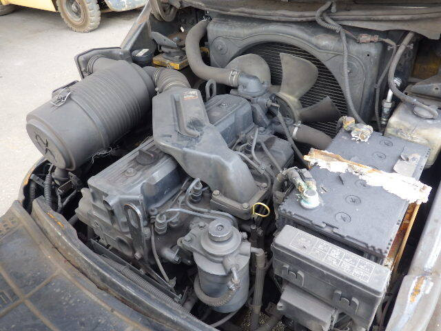 Xe nâng dầu Komatsu 3.0 tấn, FD30T-17 Seri 323866, sản xuất năm 2013 - Ảnh 8