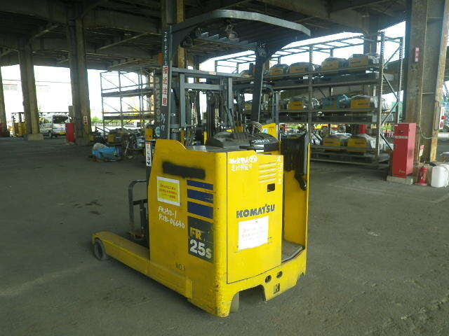 Xe nâng điện Komatsu 2.5 tấn, FR25S-1 Seri R2B-06640, sản xuất năm 2020 - Ảnh 4